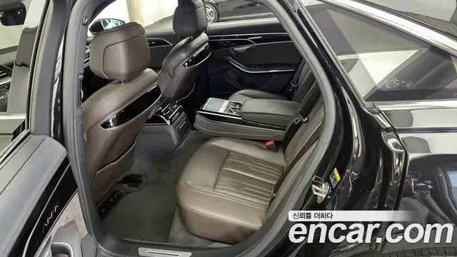 Audi A8 2021 — ფოტო 10/34