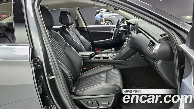 Genesis G70 2018 — Фото 12/20