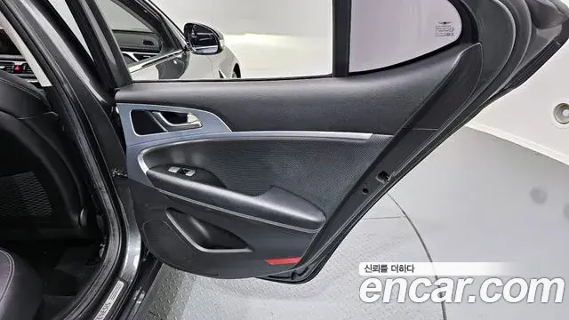 Genesis G70 2018 — Photo 2/30