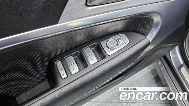 Genesis G70 2018 — Photo 17/30