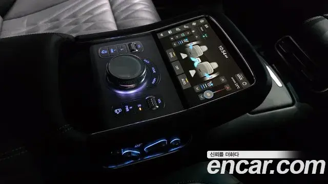 Genesis G90 2023 — Фото 18/20