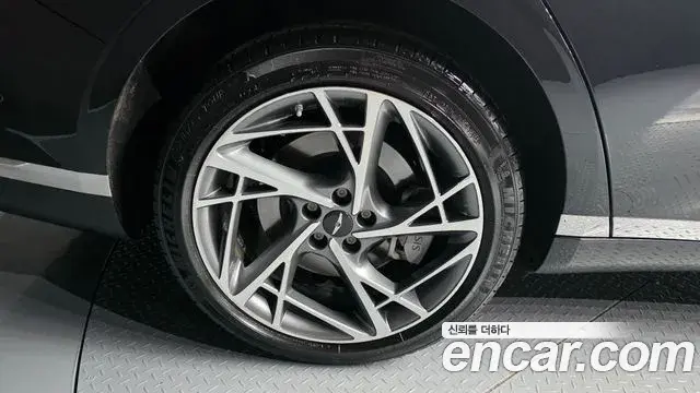 Genesis G90 2023 — Photo 32/39