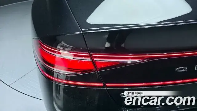 Genesis G90 2023 — Photo 28/39