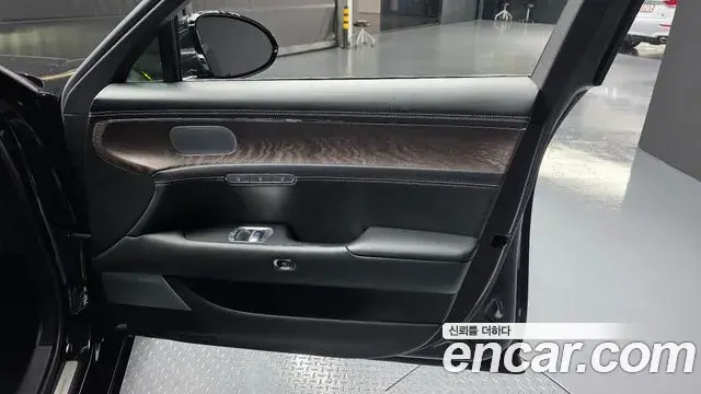 Genesis G90 2023 — Photo 7/39