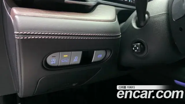 Genesis G90 2023 — Photo 35/39