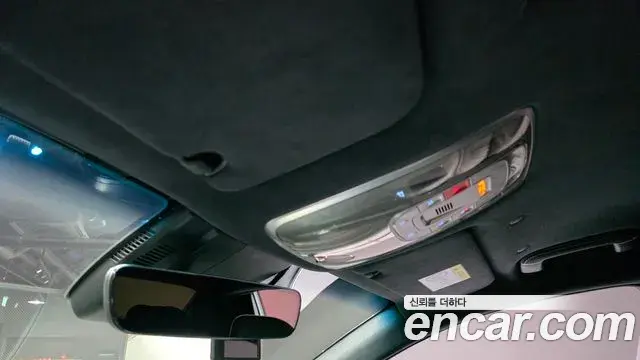 Genesis G90 2023 — Photo 38/39