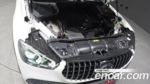 Mercedes-Benz GLE-Class 2021 — Photo 2/20