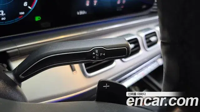 Mercedes-Benz GLE-Class 2021 — Photo 17/20