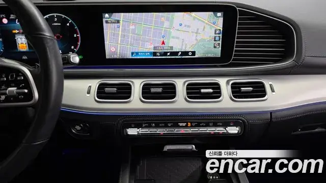 Mercedes-Benz GLE-Class 2021 — Photo 20/20