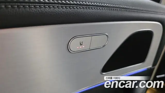 Mercedes-Benz GLE-Class 2021 — Photo 16/20
