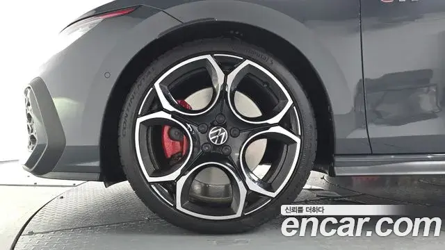 Volkswagen Golf 2025 — Şəkil 14/30