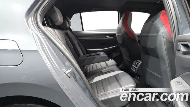 Volkswagen Golf 2025 — Şəkil 25/30