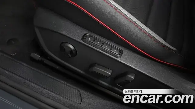 Volkswagen Golf 2025 — Şəkil 10/30