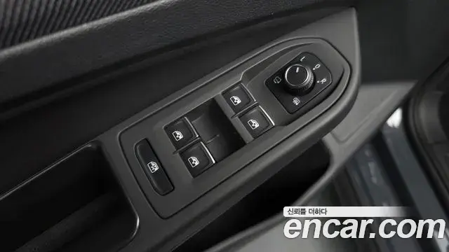 Volkswagen Golf 2025 — Şəkil 9/30