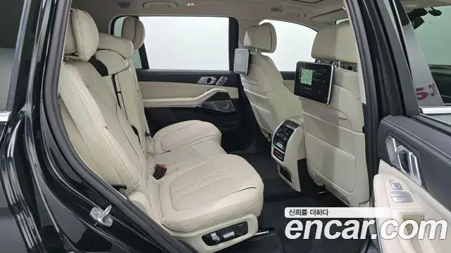 BMW X7 2021 — Şəkil 18/20