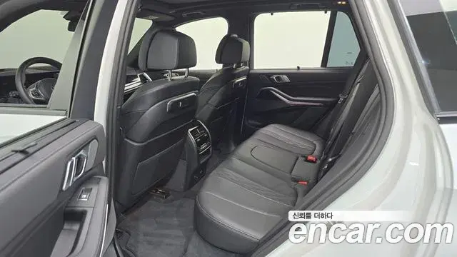 BMW X5 2025 — Şəkil 31/35