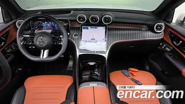 Mercedes-Benz GLC-Class 2025 — Photo 23/33