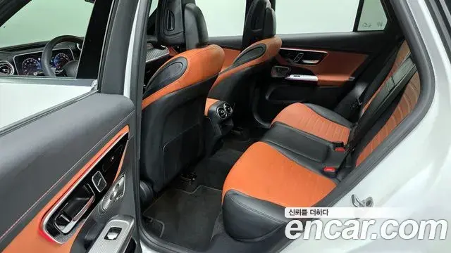 Mercedes-Benz GLC-Class 2025 — Photo 11/33