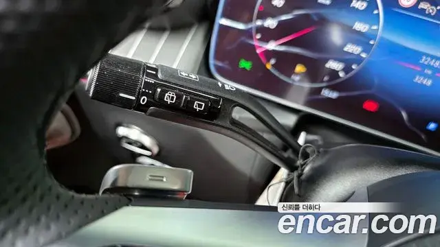 Mercedes-Benz GLC-Class 2025 — Photo 18/33