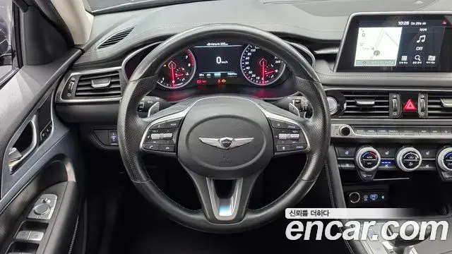 Genesis G70 2018 — Şəkil 32/33