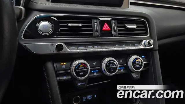 Genesis G70 2018 — Şəkil 33/33
