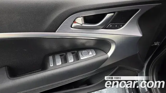 Genesis G70 2018 — Şəkil 16/33