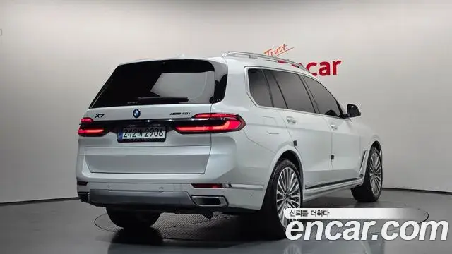 BMW X7 2024 — Фото 2/20