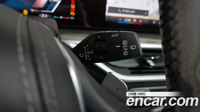 BMW X7 2024 — Photo 16/39