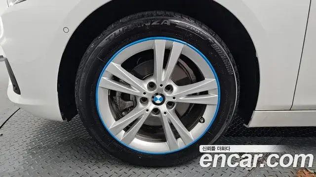 BMW 2 Series Active Tourer 2018 — Photo 5/20