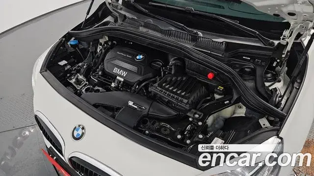 BMW 2 Series Active Tourer 2018 — Photo 6/20