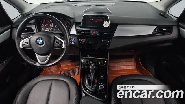 BMW 2 Series Active Tourer 2018 — Photo 7/20