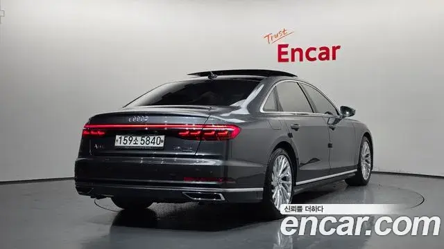 Audi A8 2019 — Фото 2/20