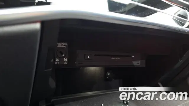 Audi A8 2019 — ფოტო 1/39
