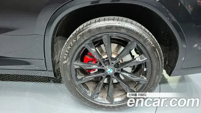 BMW X4 2025 — Şəkil 32/33