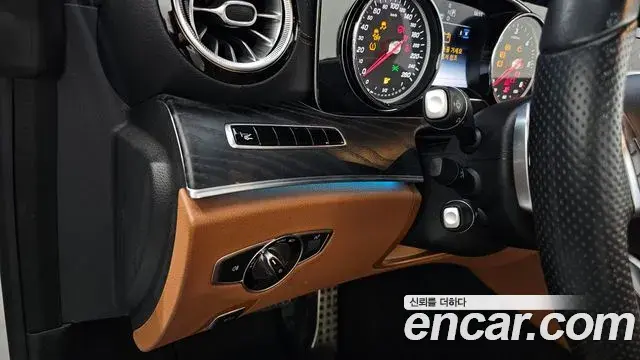 Mercedes-Benz E-Class 2018 — ფოტო 20/32
