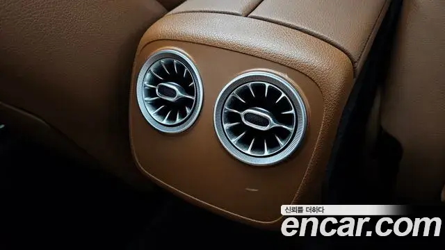 Mercedes-Benz E-Class 2018 — ფოტო 26/32