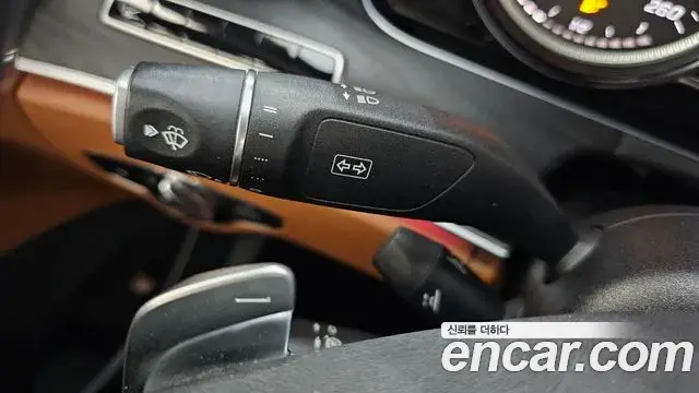 Mercedes-Benz E-Class 2018 — ფოტო 11/32