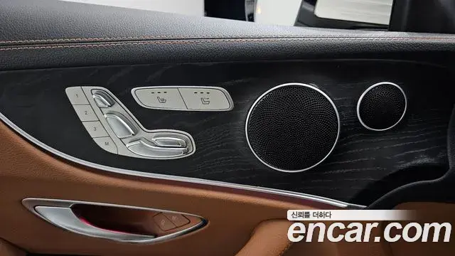 Mercedes-Benz E-Class 2018 — ფოტო 4/32