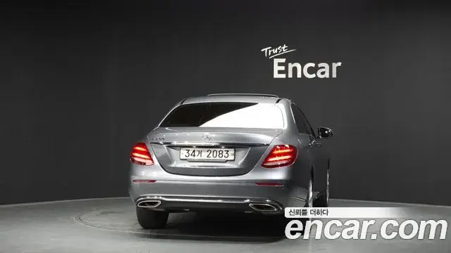 Mercedes-Benz E-Class 2018 — Фото 4/20