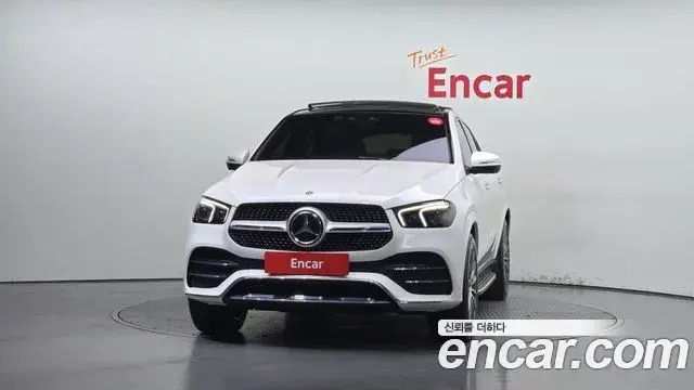 Mercedes-Benz GLE-Class 2023 — Photo 24/31