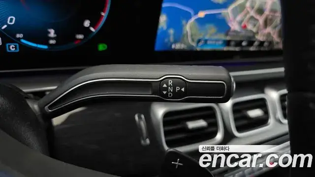 Mercedes-Benz GLE-Class 2023 — Photo 1/31