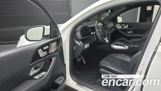 Mercedes-Benz GLE-Class 2023 — Photo 8/31