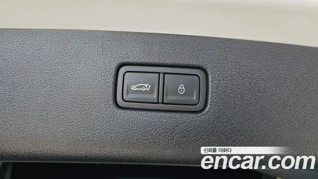 Genesis GV80 2023 — Photo 9/20