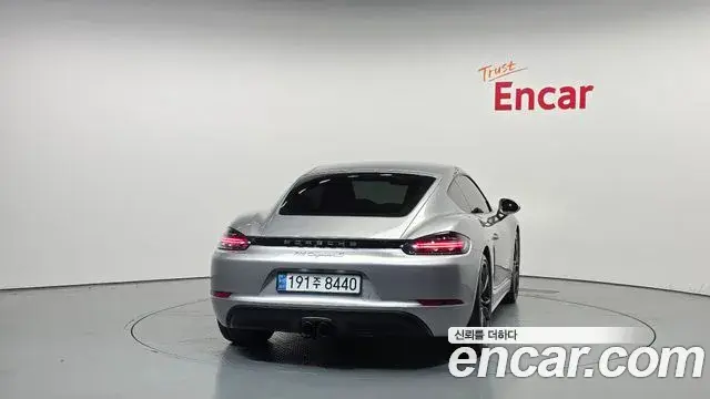 Porsche 718 Cayman 2018 — Şəkil 8/30