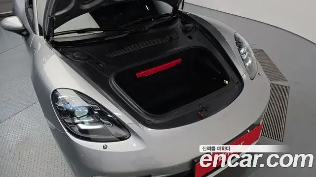 Porsche 718 Cayman 2018 — Şəkil 16/30