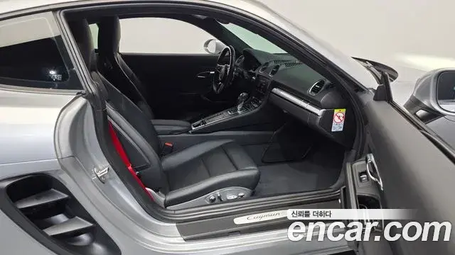 Porsche 718 Cayman 2018 — Şəkil 21/30