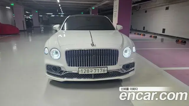 Bentley Flying Spur 2022 — ფოტო 1/20