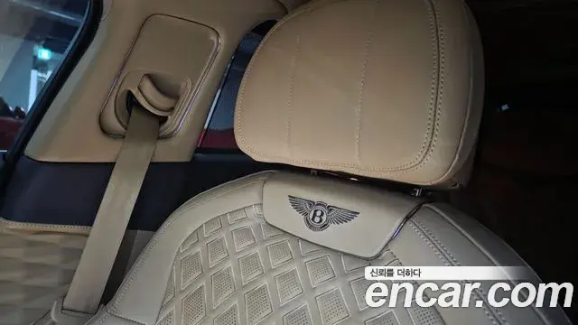 Bentley Flying Spur 2022 — ფოტო 6/20