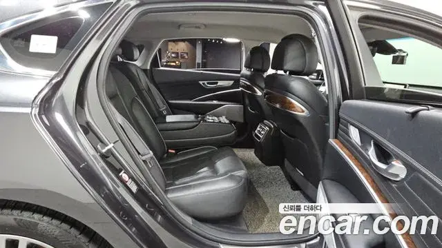 Kia The K9 2019 — Photo 28/33