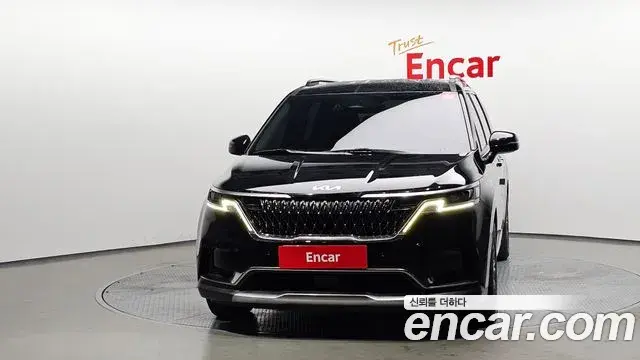 Kia Carnival 2022 — Фото 3/20